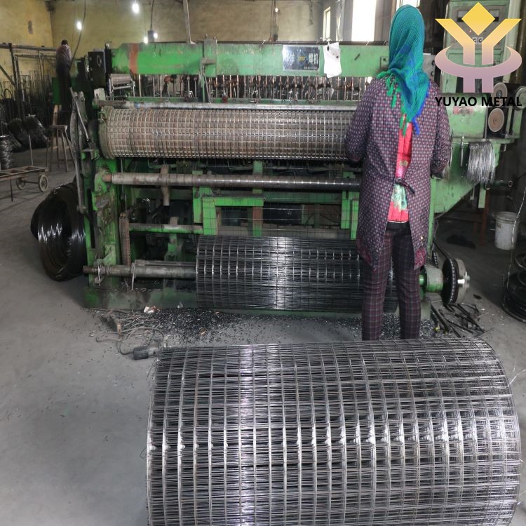 Square Hole 0.8m - 1.5m Height Welded Wire Mesh Rolls PVC Coated For Ram Wire
