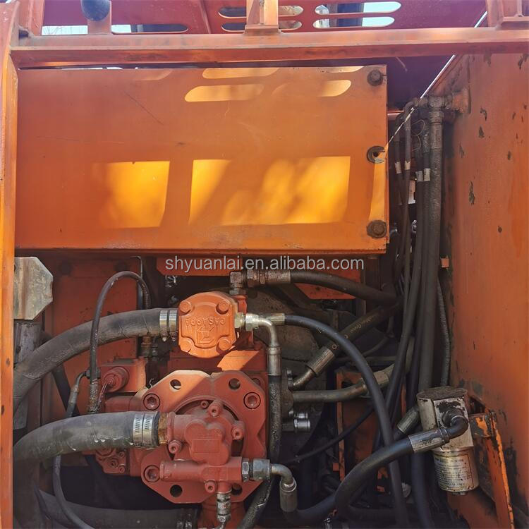 Affordable DOOSAN DH150W Excavator with Original Hydraulic Pump and Low Working Hours