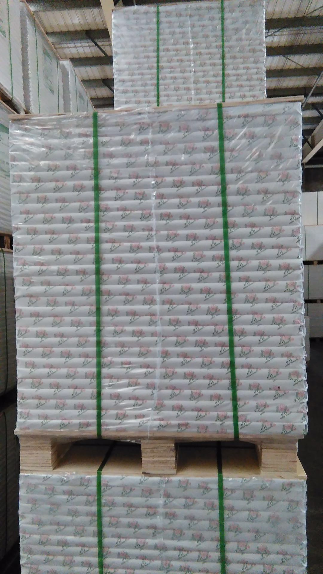 Coated Glossy Art Paper for Magazine Made from Top-Grade Wood Pulp