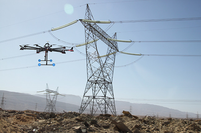 8 Spirals Rotary Wing Unmanned Aerial Vehicle Drone For Erecting Wires In Transmission Lines
