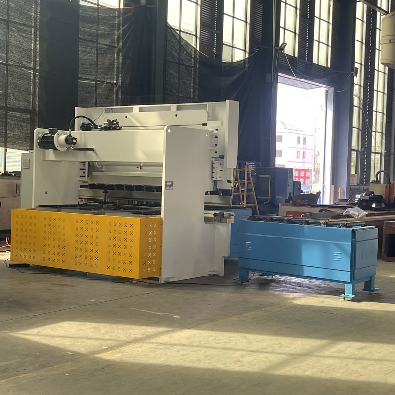 Servo Motor Press Brakes Bending Machine 4X3200MM Carbon Steel TP10S