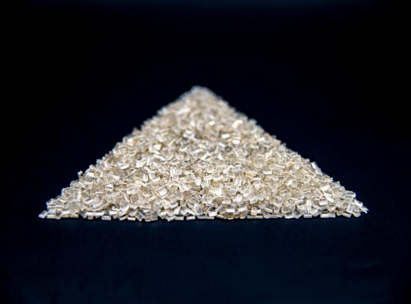 Recyclable RPET Granules PET Resin I.V. 0.56-0.85 Customizable Plastic Raw