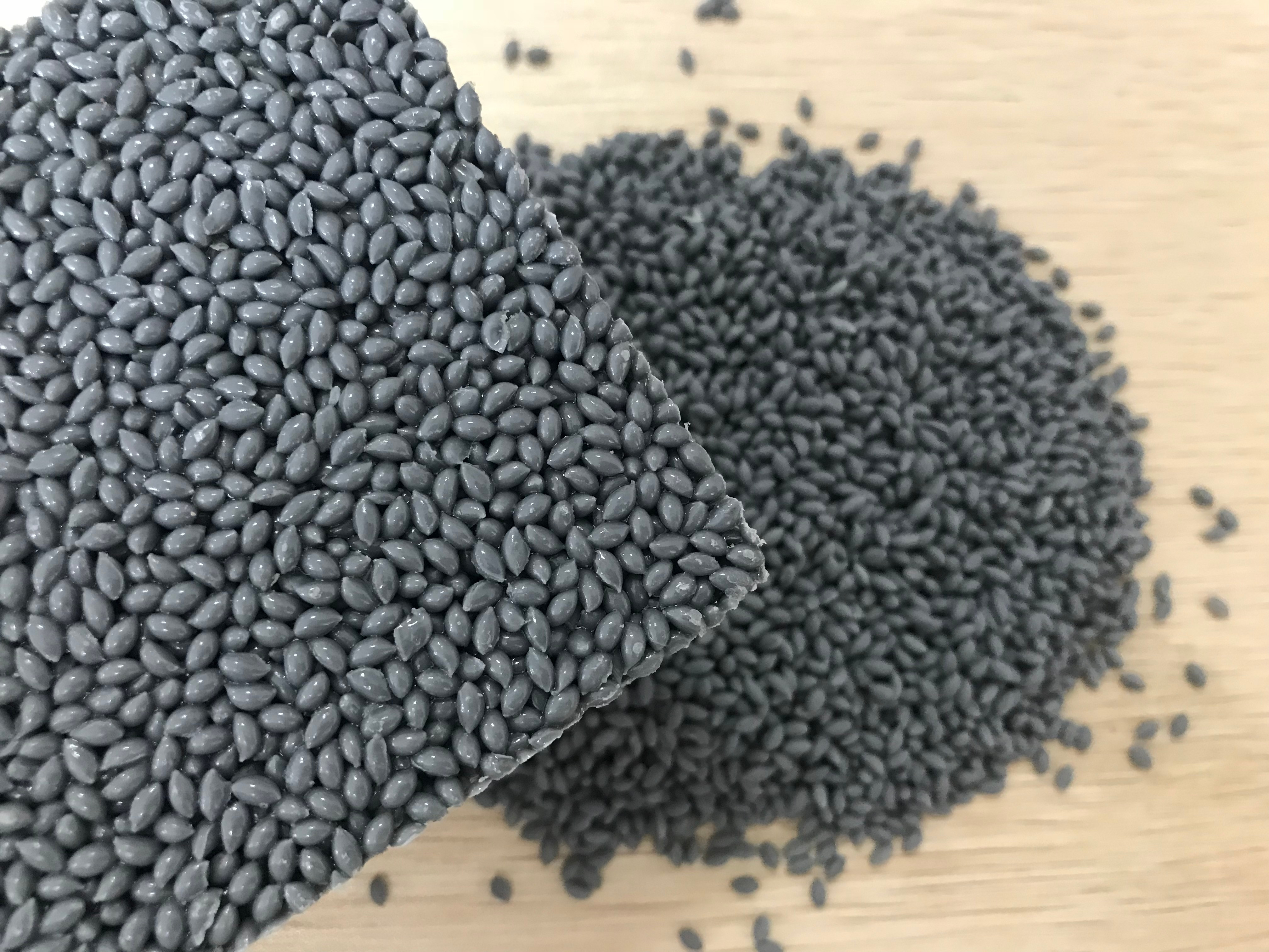 Rice Shape Odorless Biodegradable PGE Flooring Granules