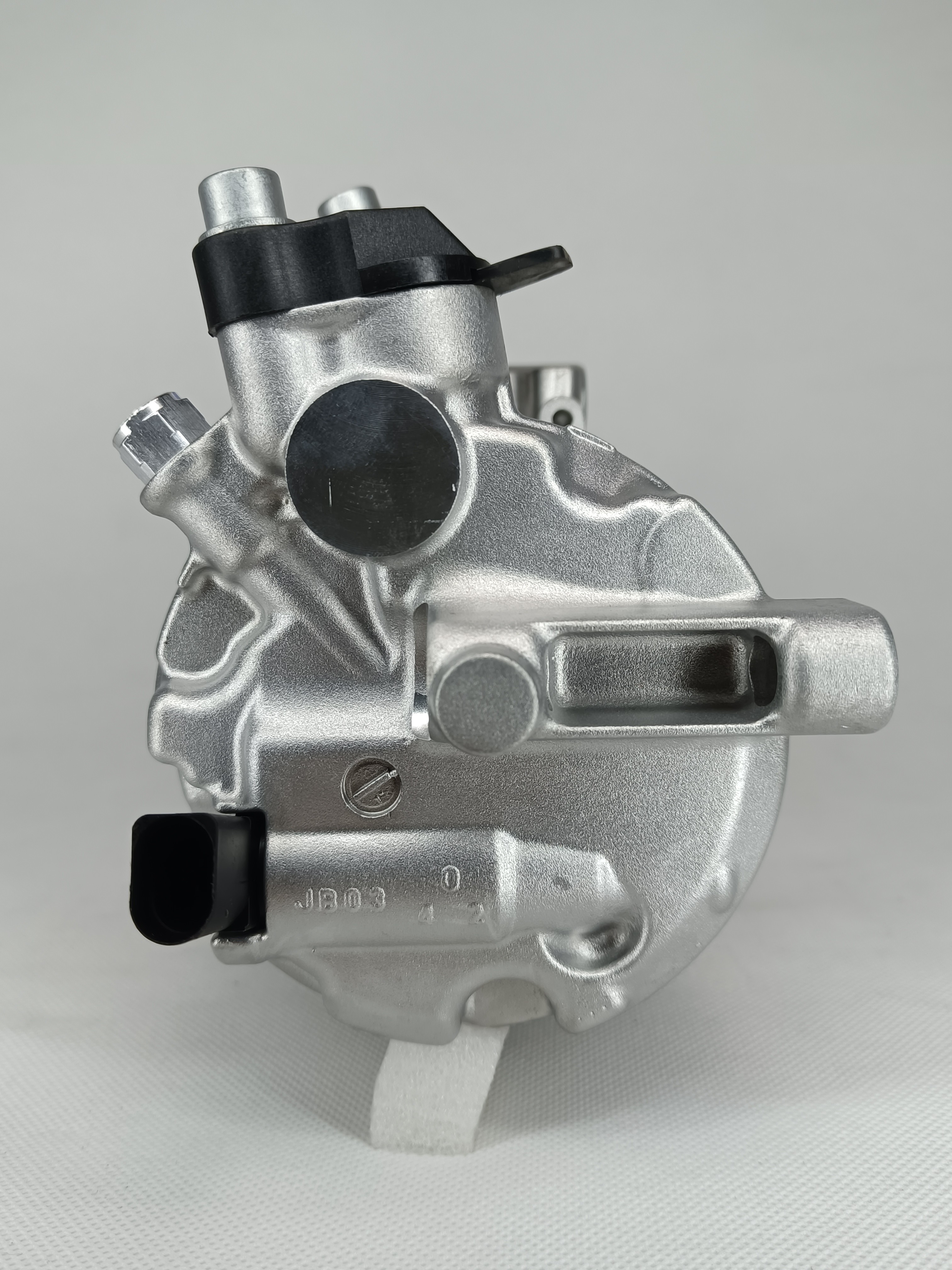 R134a Auto Air Conditioning Compressor For Audi Q3 1K0820808A