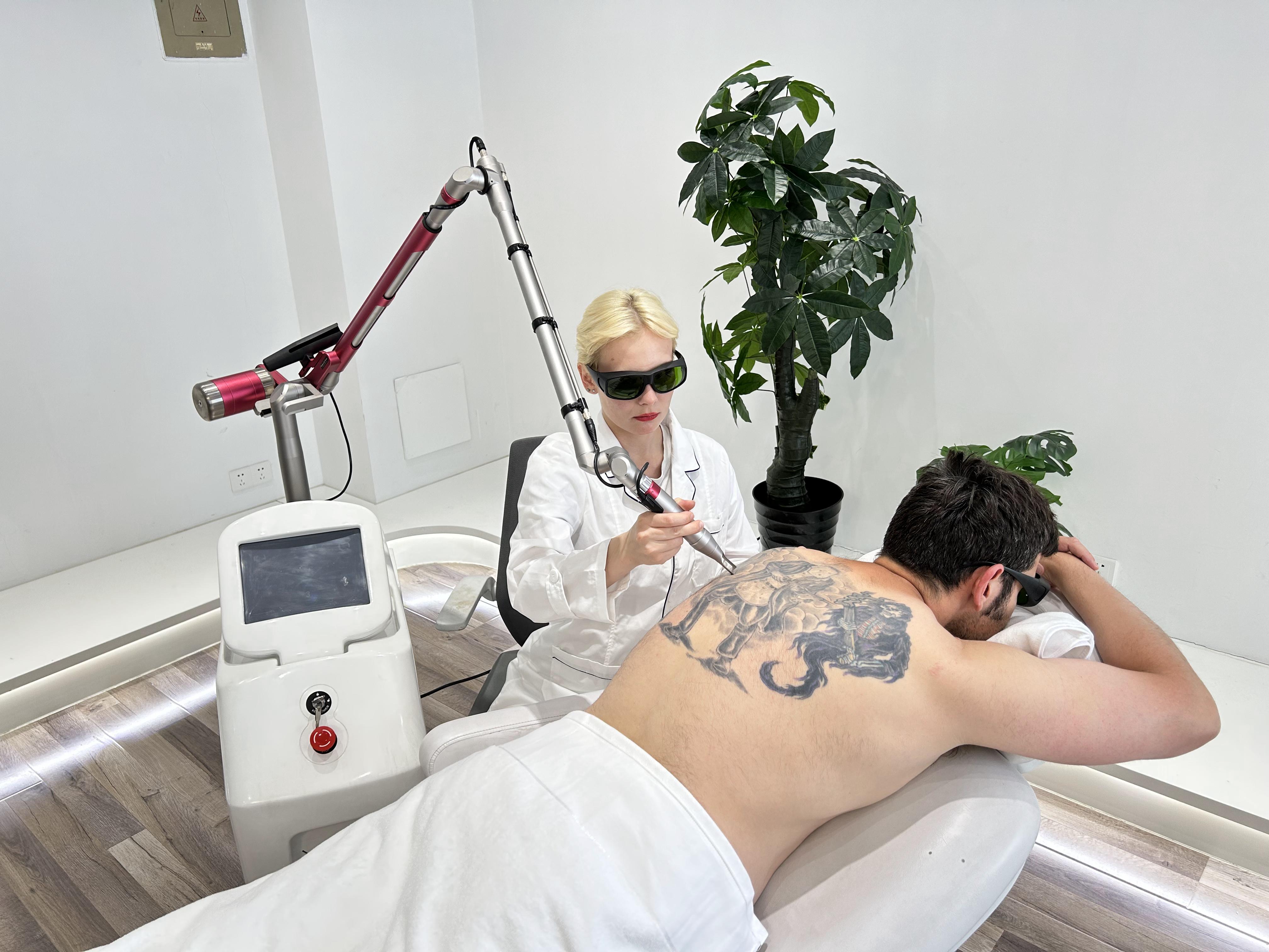 Stationary Style Picosecond Laser Machine 2000W Q Switched Nd YAG Laser Tattoo Removal Machine