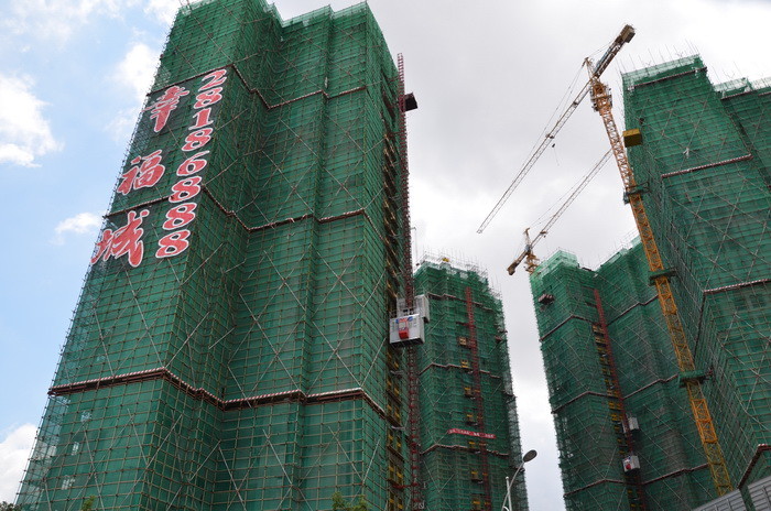 SC300/300 Construction Hoist Elevator , 3000kg/Cage Rack Pinion Hoist