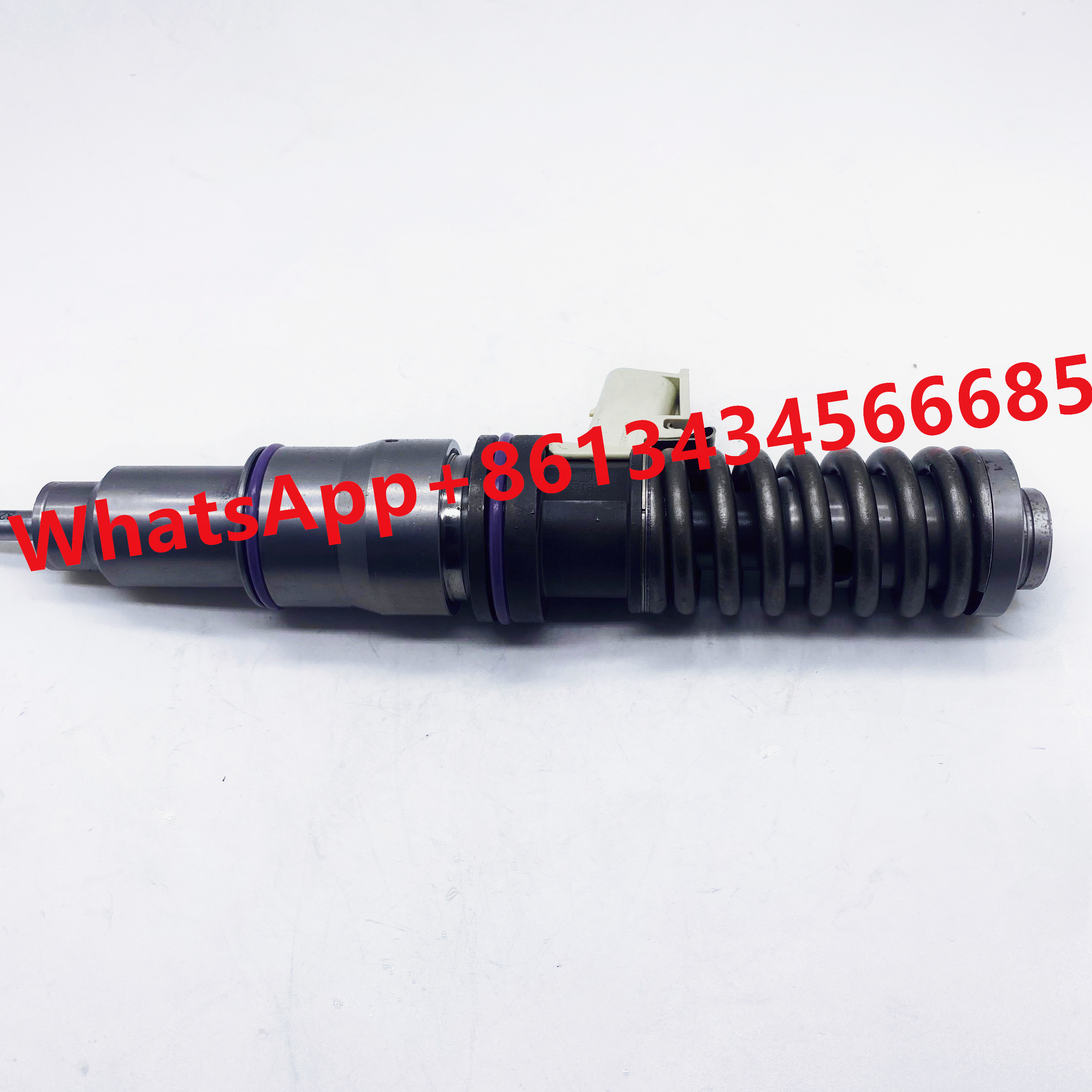 Diesel engine fuel Injector 3801369 BEBE4D27002 BEBE4D18002 3847790 21379939 E3.18/E3 For VOLVO TRUCK/VOLVO PENTA MD13