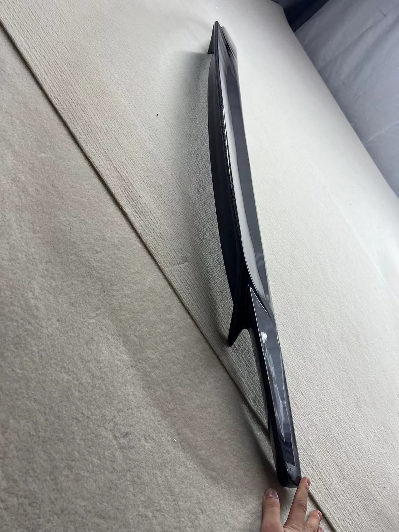 For Mercedes-Benz EQE Carbon Fiber Spoiler EQE Upgrades the BS-style Carbon Fiber Spoiler Tail Wing