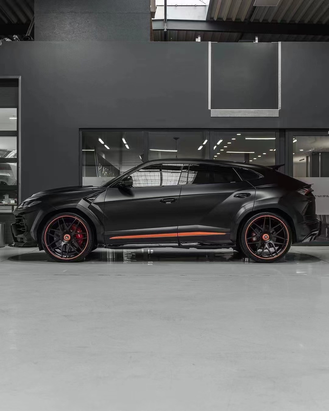Auto Parts for Lamborghini URUS Body Kit URUS Upgrades PRIOR Style Front Shovel Diffuser Spoiler Wide Body Kit