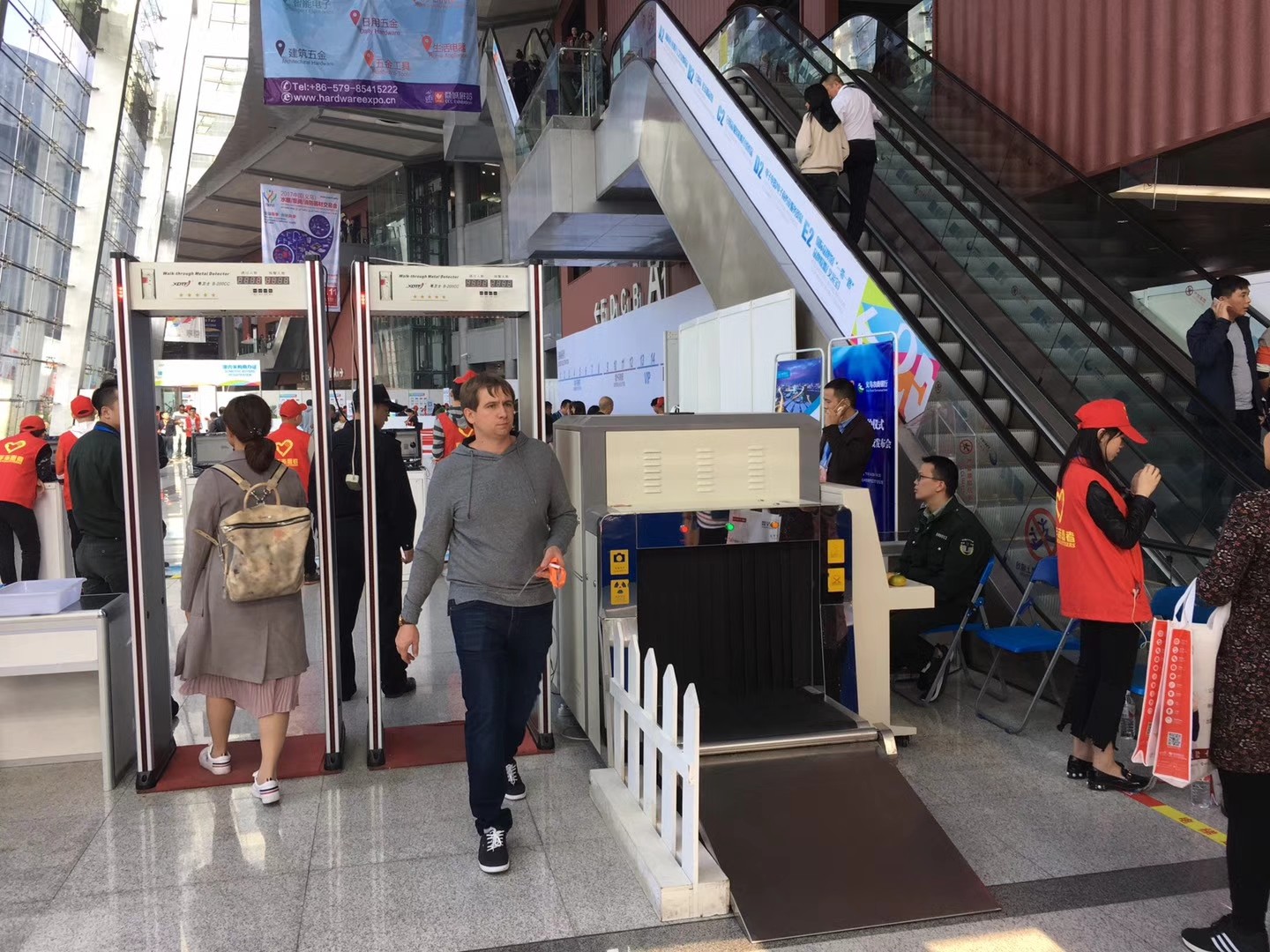 Conveyor X Ray Security Scanner Inspection System With 1024*1280 Pixel Image