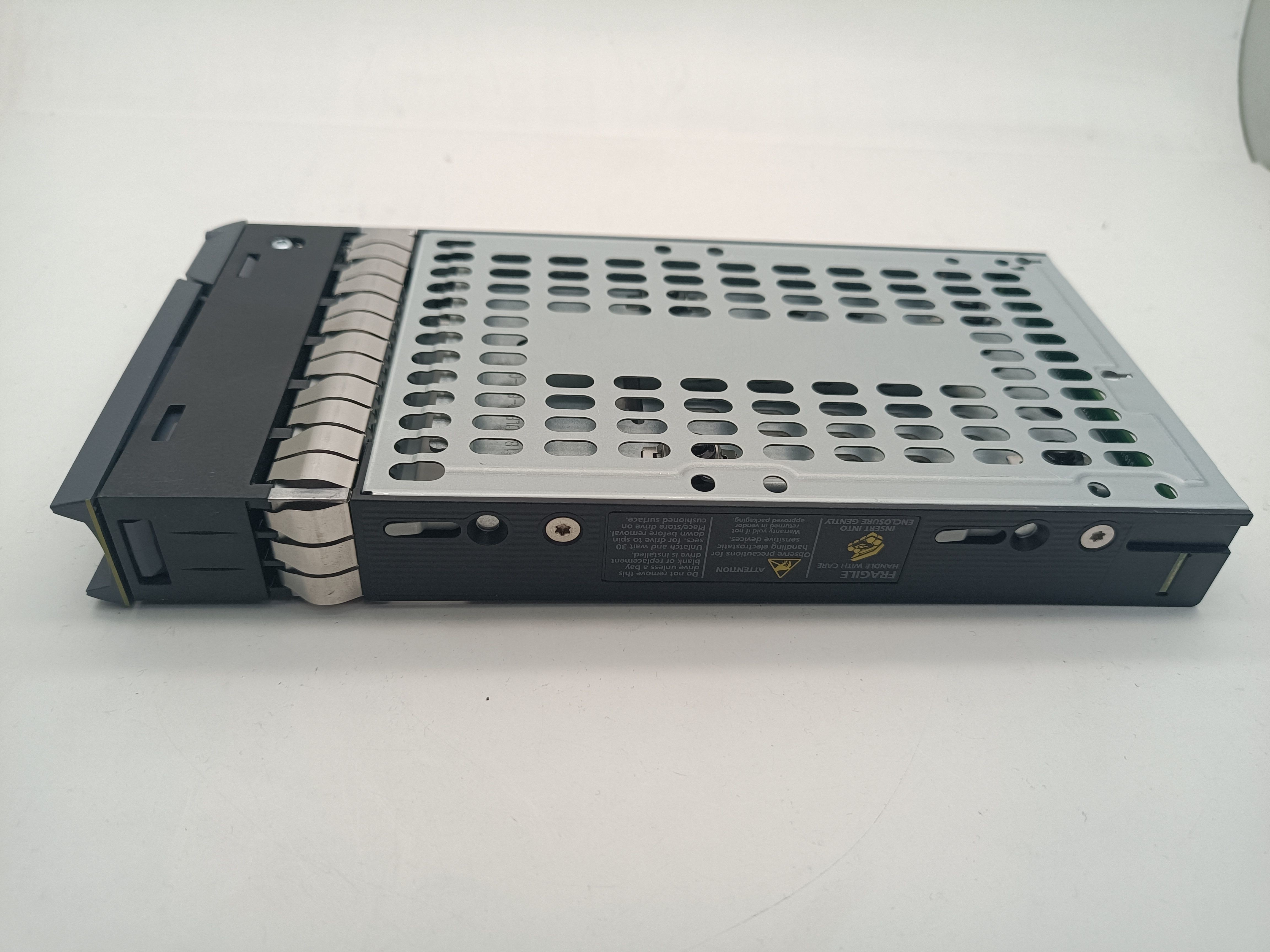Original New in stock X575A-R6 400GB SAS6Gbps 3.5inch LFF Solid State Drive DS4246
