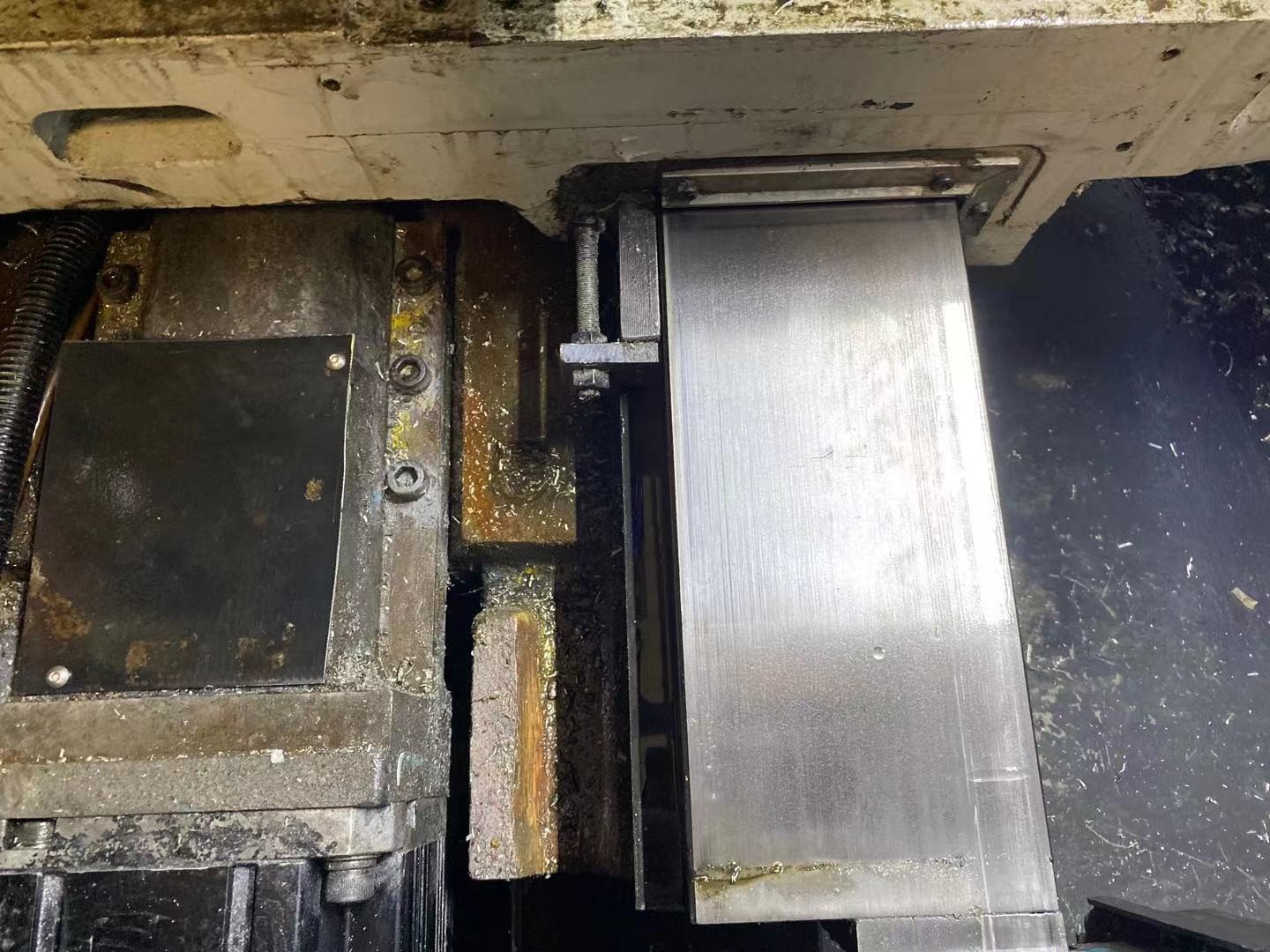 VMC 850 Vertical CNC Machining Center Mitsubishi System 380V 50Hz 3Phases