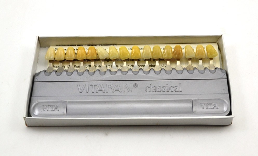 16colors Classica Dental Original Teeth Whitening Vita 3D Master Linear Shade Guide