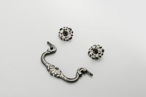 Wholesale Antique Zinc Alloy Furniture Hardware Pulls Flower Shape Drawer Handle Knobs from china suppliers