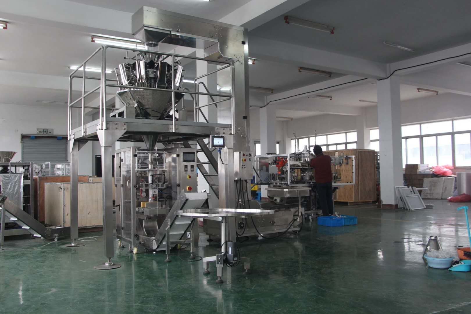 PLC Control Potato Chips Vffs Packaging Machine With Nitrogen Flushing Device