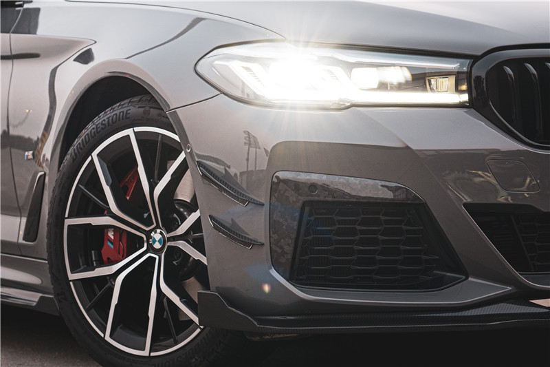 New Product for BMW 525 530 540 G30 G38 Carbon Fiber Body Kit G30 G38 Carbon Fiber Front Shovel Diffuser Side Skirt