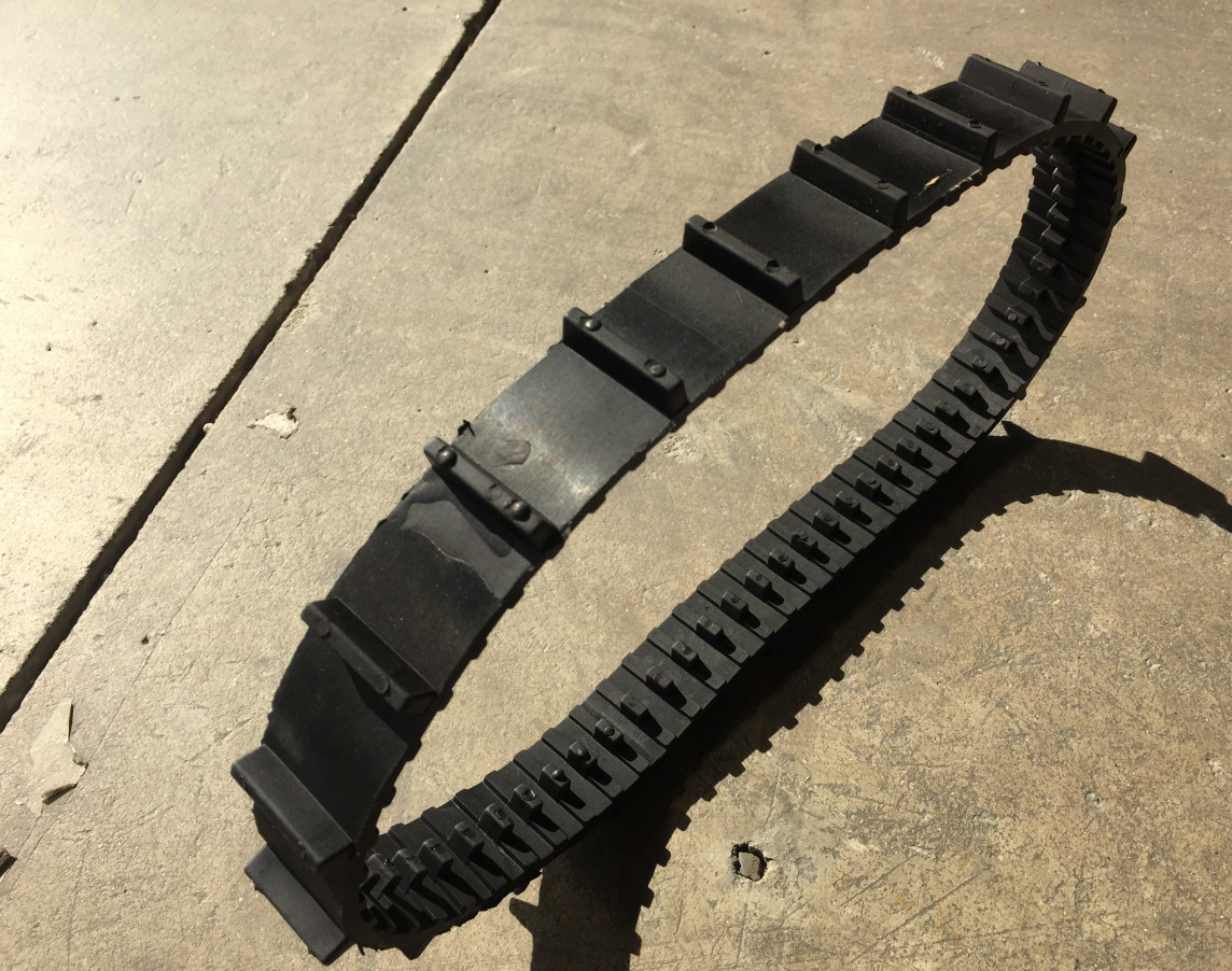 Width 32mm Small Rubber Wheelchair Track Jointless 66 Links