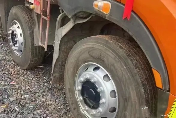 2nd Hand Lorry Orange Color 12 Meters 8×4 Drive Mode Yuchai Engine 6 Cylinders 420hp 2021year Dongfeng Cargo Truck