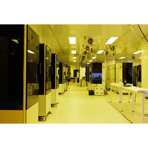 Semiconductor-Grade Silicon Chip with Superior Chemical Inertness