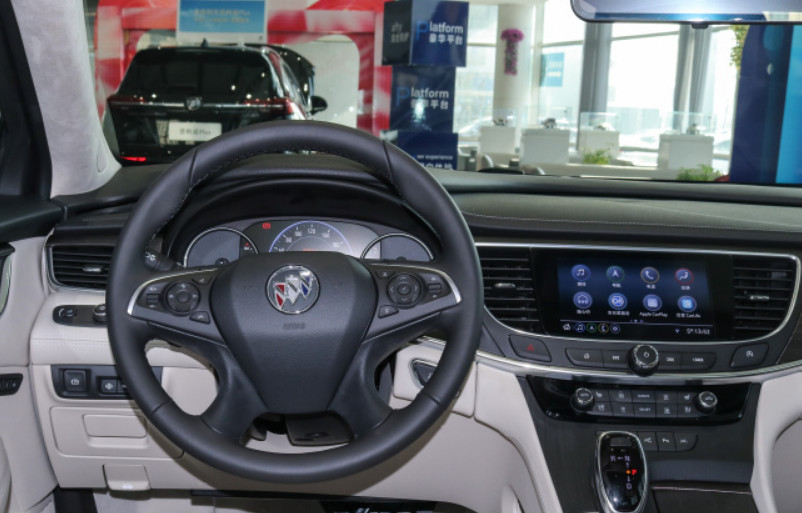 2022 Buick LaCrosse Avenir Flagship Version Sedan Medium Car 4 Door 5 Seat
