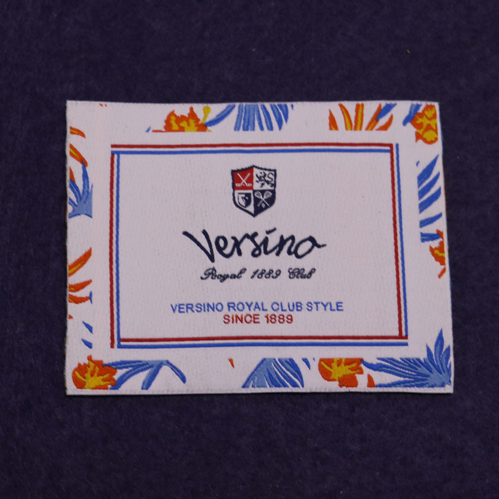 Center Fold Custom Clothing Labels Neck Iron On Name Labels