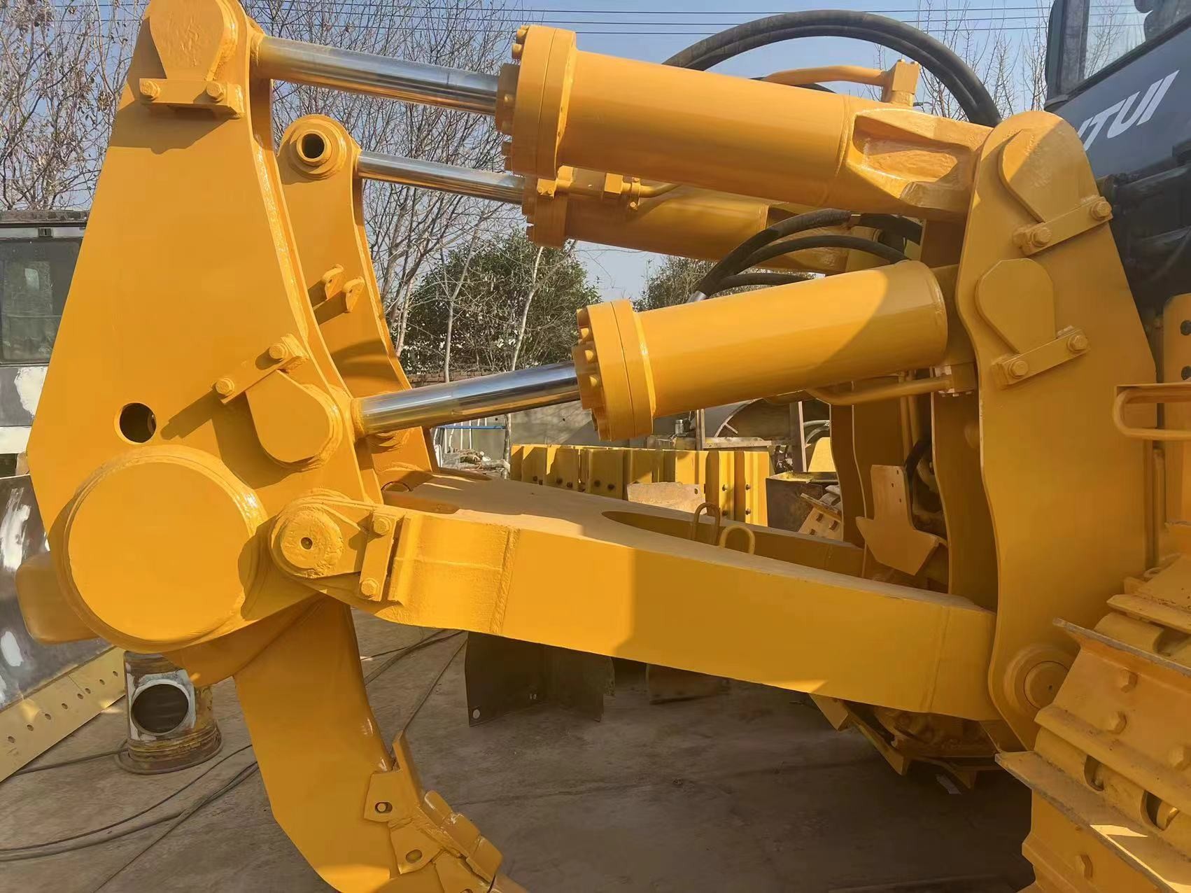High Performance Old Bulldozer Shantui SD32 Used Machinery 258kw