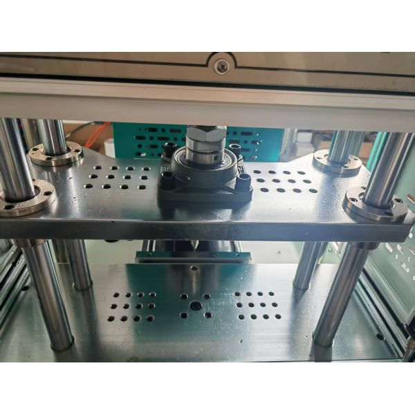 Low Pressure Hydraulic Vertical Hotmelt Adhesive Injection Moulding Machine PLC Controlled Single Slider for Big Parts