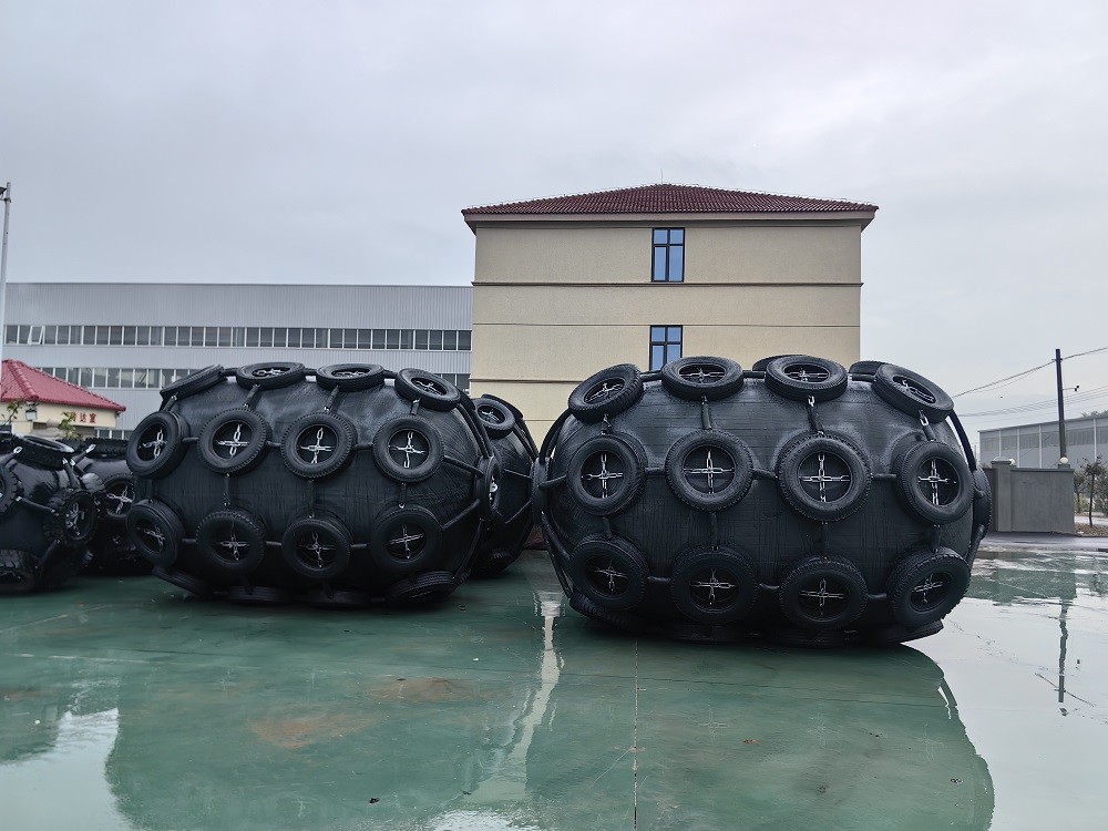 Cylinder Premium Black Rubber Pneumatic Fender Yokohama