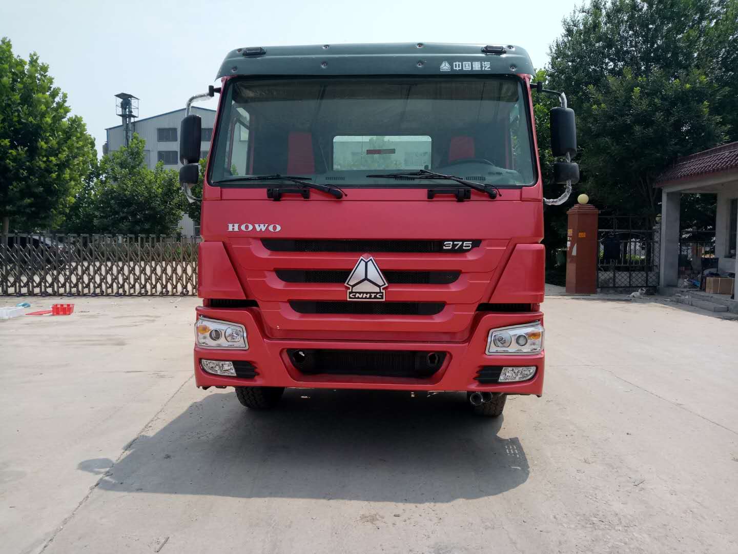 Customize Left Hand Driving 6*4 3M3 HOWO MINI Second Dump Truck for Urban Construction