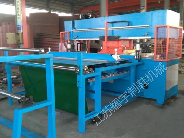 Conveyor Belt Feeding Hydraulic Die Cutting Machine For Facial Mask / Powder