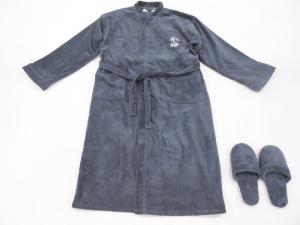 Wholesale cotton velour terry fabric embroidered grey men bathrobe and slipper set from china suppliers