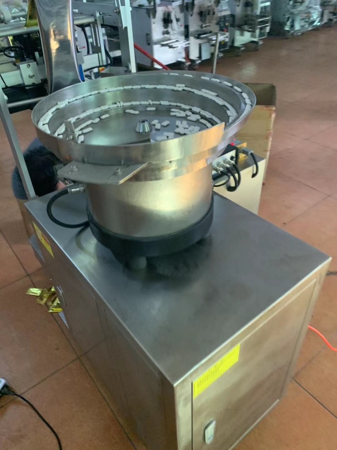 high accuracy Full automatic chewing gum packaging machine with counting