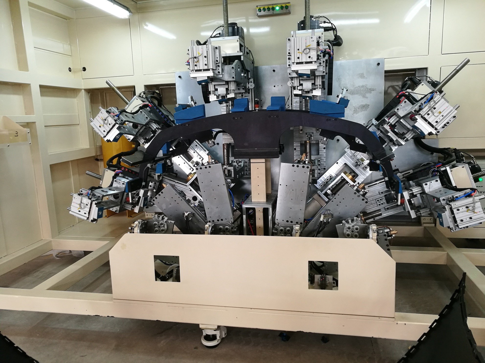 Customized Multi Horn Ultrasonic Welding Equipment for Automotive Sound Barrier