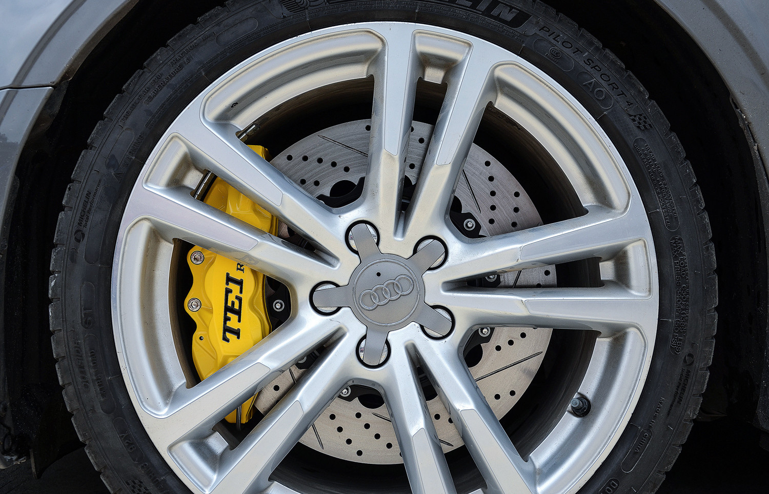 BBK For Audi A3 A4 A5 A6 Big Brake Kit 6piston Caliper With Drilled 355*32mm Rotor