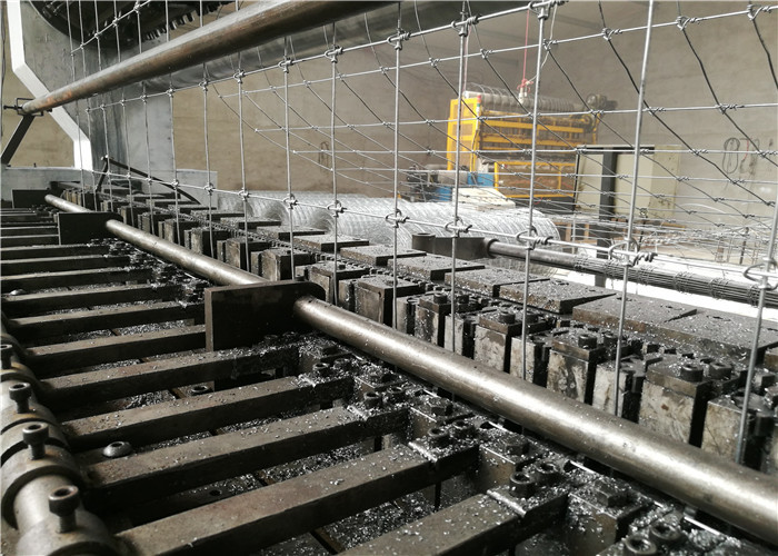 Full Auto Fixed Knot Fence Machine 1.2-2.4m Width With Hot Dipped Galvanized Wire