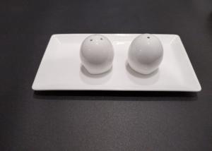 Wholesale Ceramic Seasoning Shakers Salt Pepper Shaker Set By Cemaric from china suppliers