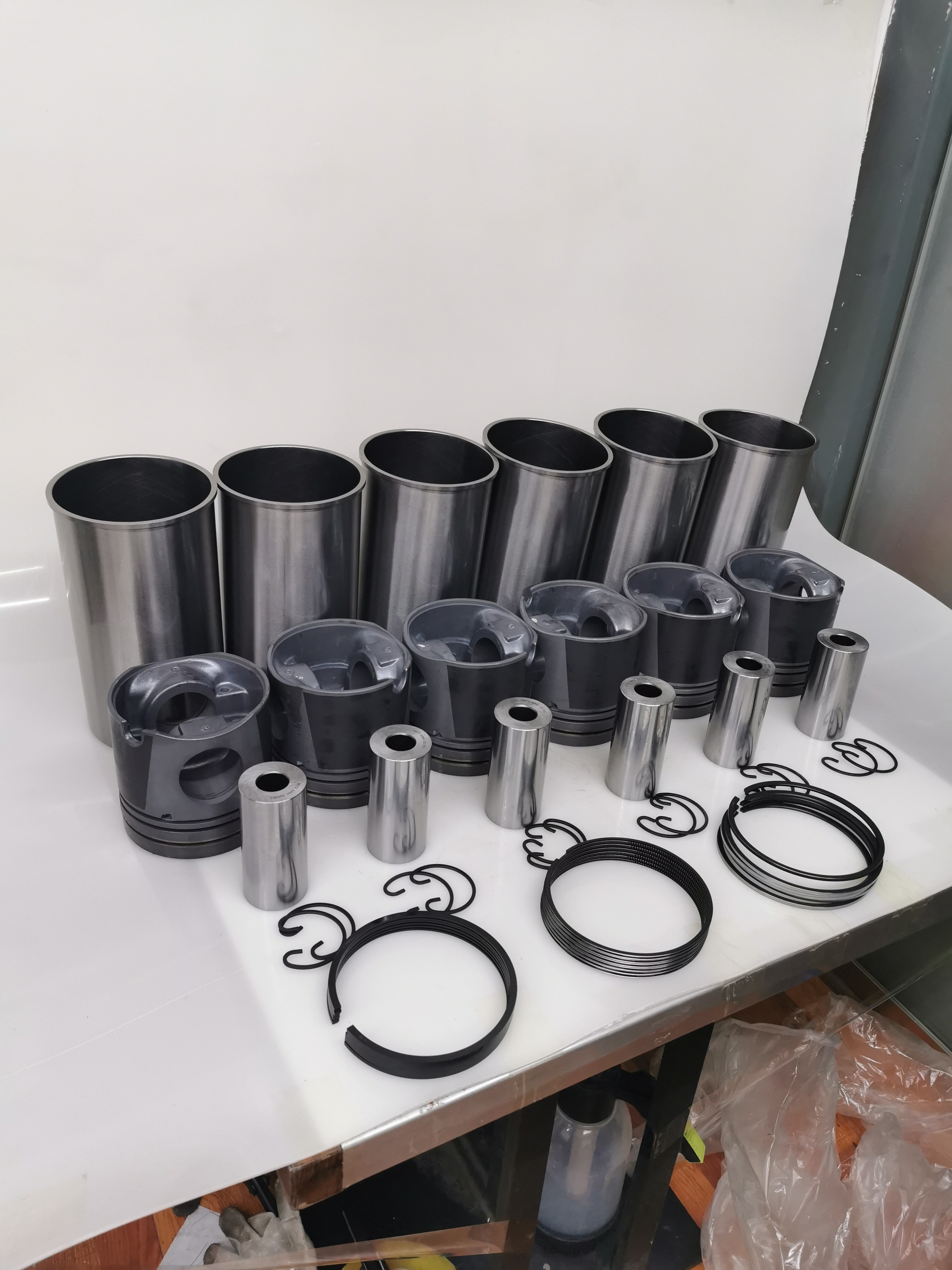 Piston Ring Cylinder Liner and Piston Kit 612600900080A For Weichai Engine Wp12 HOWO Shacman Truck Spare Parts