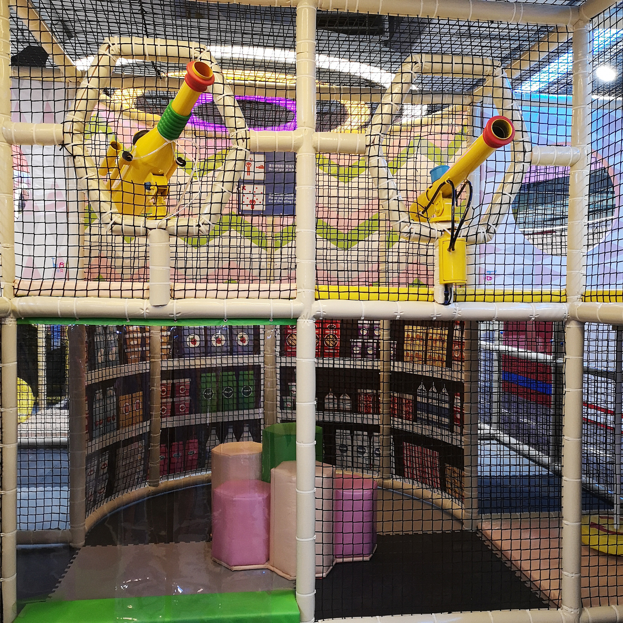 Indoor Playground Gun Ocean Ball Blaster For Single Player Or Multiplayer