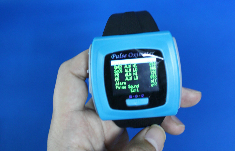 Digital Lcd Display Wrist Pulse Oximeter With CE Approved