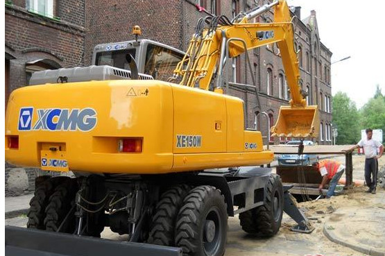 High Efficient Mini Crawler Excavator Energy Conservation Control Low Emission