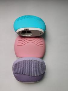 Wholesale Skin Friendly Soft Silicone Cleansing Instrument Vibration Massage Brush from china suppliers