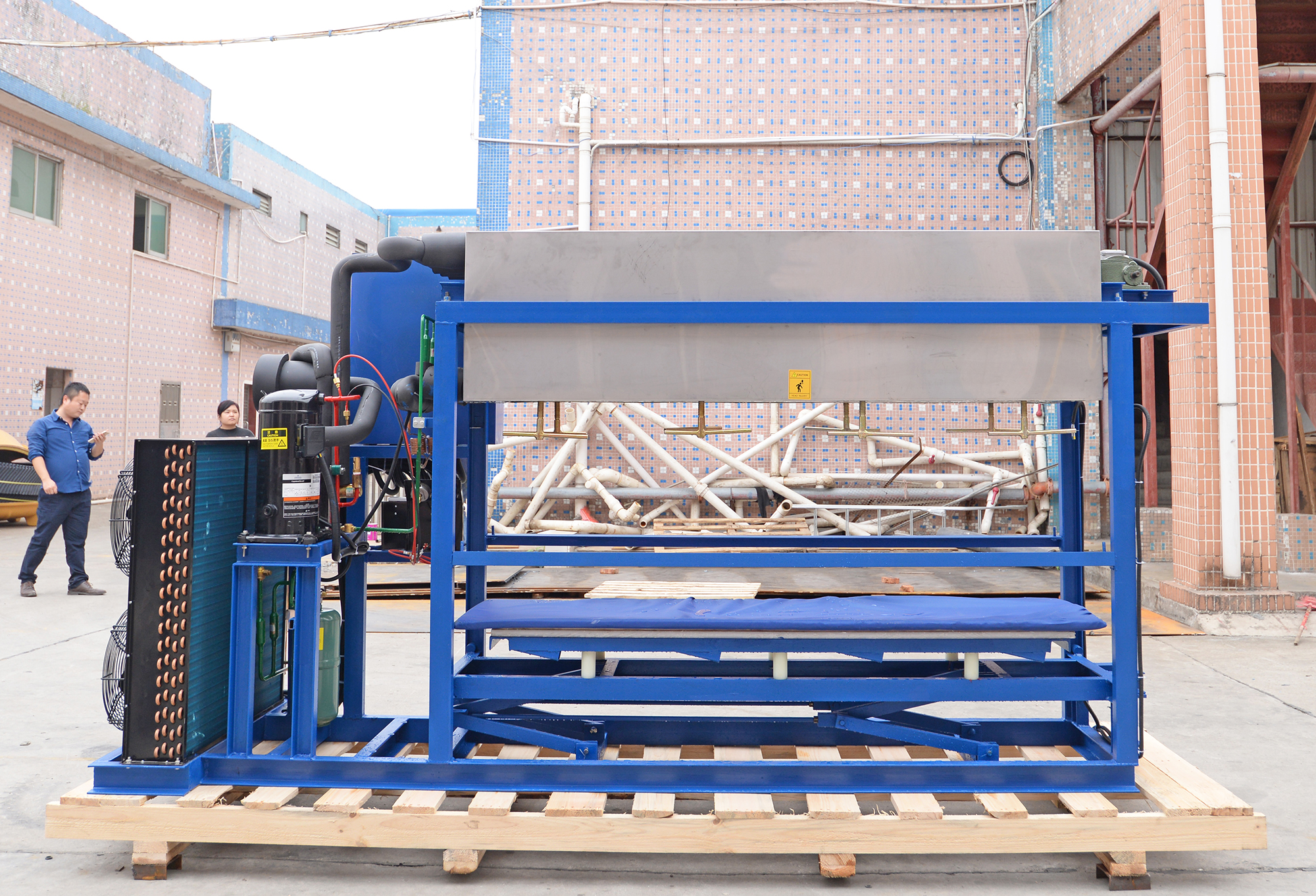 920 kg Operating Weight 1 Ton Daily Output Commercial and Industrial Block Ice Making Machine for Food Shop