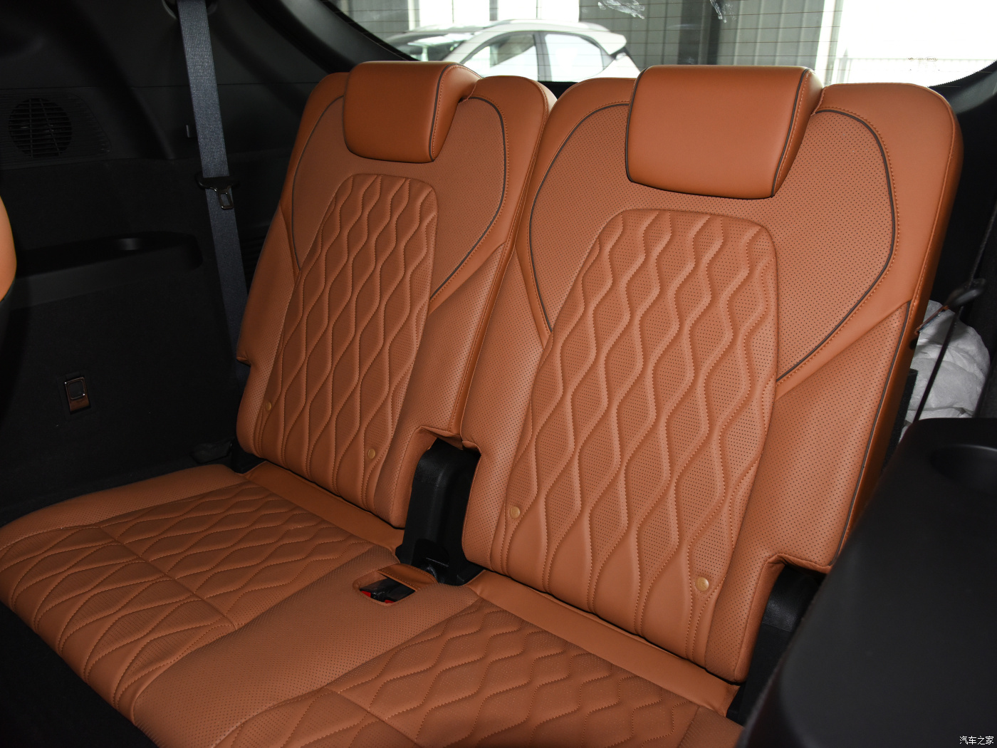 Byd Tang 2022 medium sized seven-seat SUV electric vehicle 730 km endurance hot new energy high-speed vehicle