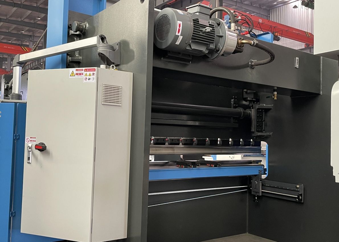 Wc67y 160T Stainless Steel CNC Hydraulic Press Brake 2 Axis 3200MM