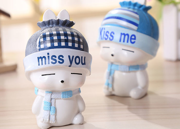 Cute Non Toxic Resin Decoration Crafts Custom Logo / Texts Accepted