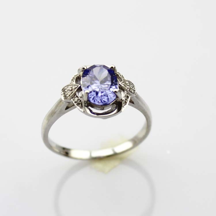Fashion Jewelry 925 Silver 7x9mm Oval Blue Topaz Ring with Cubic Zircon(R106)