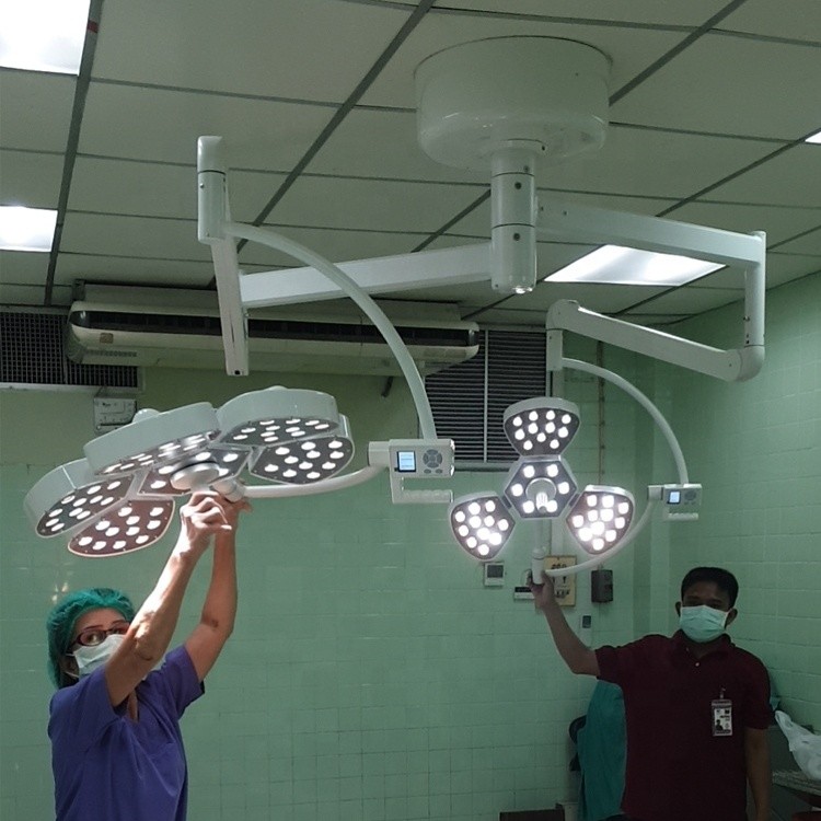 Ra CRI 98% Operation Theatre Lights Surgical Maquet Led Ot Light 80000hours