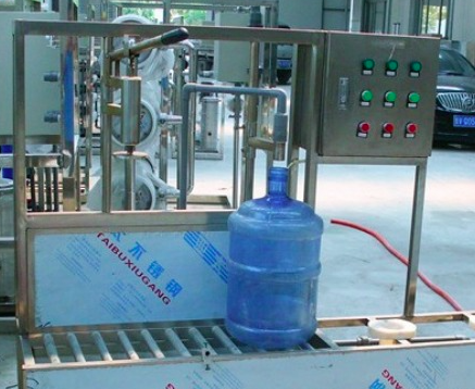 Manual 220V Washing Capping Pet Bottle Filling Machine