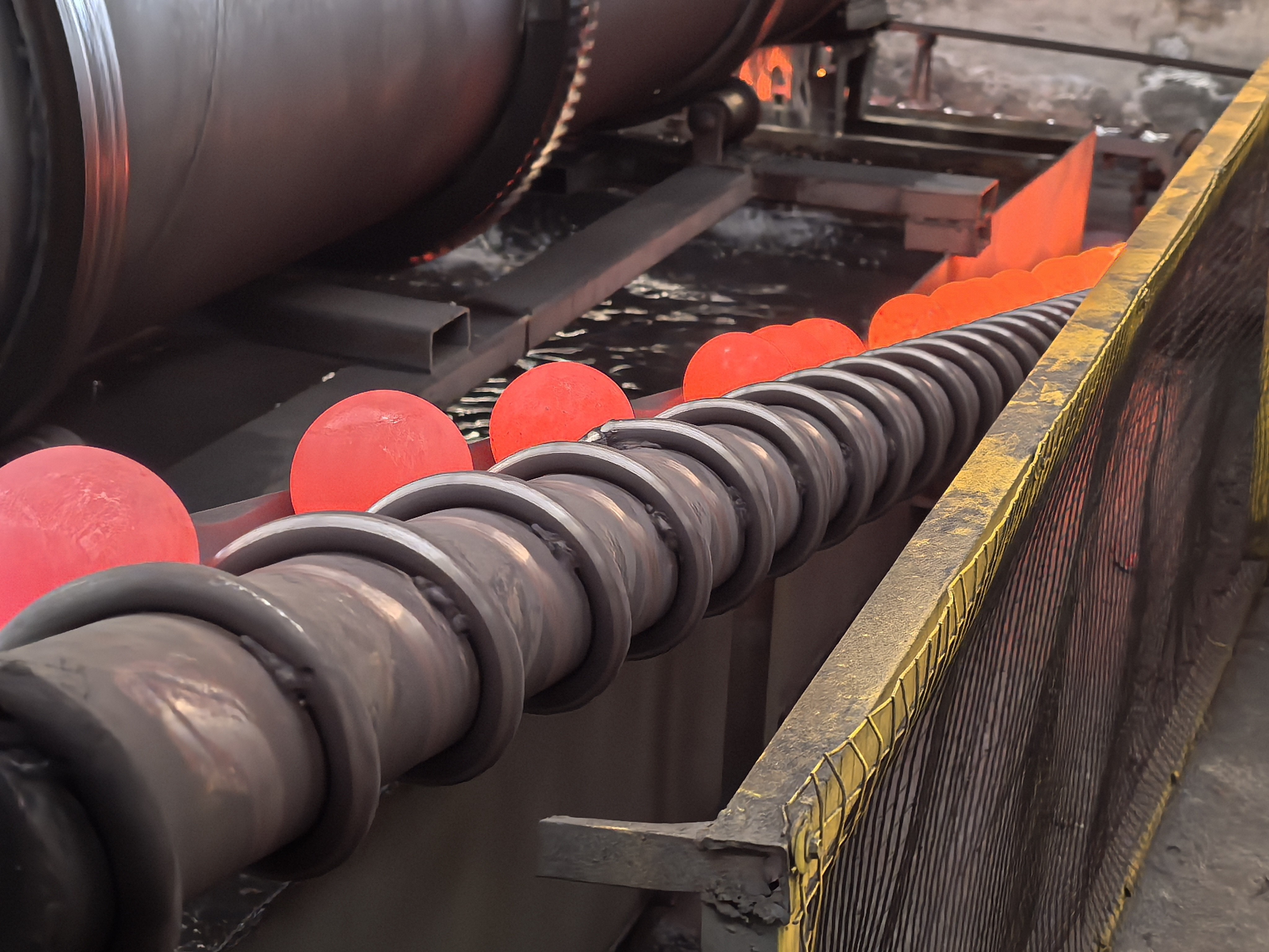 Manufacturer Delivery Low Price Hot Sale 20Mm-140Mm Grinding Media Balls for Ball Mill