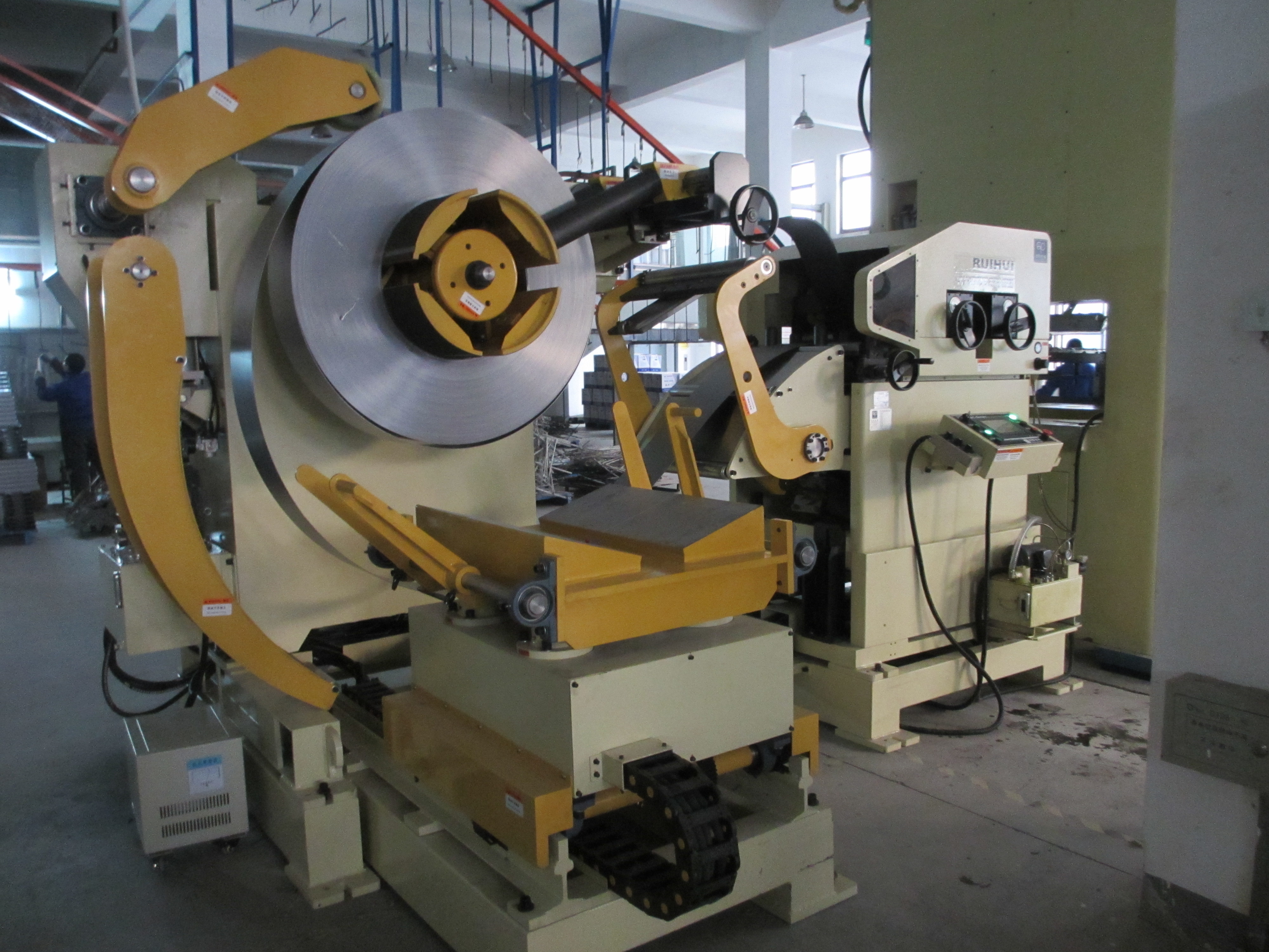 600mm Width AC4.4kw Steel Coil Straightening Machines